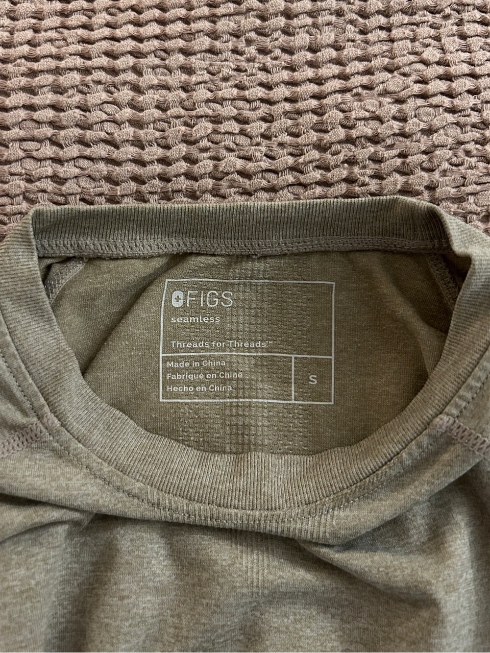 FIGS Heather Olive Joggers & Sand Underscrub Set - Picture 9 of 11